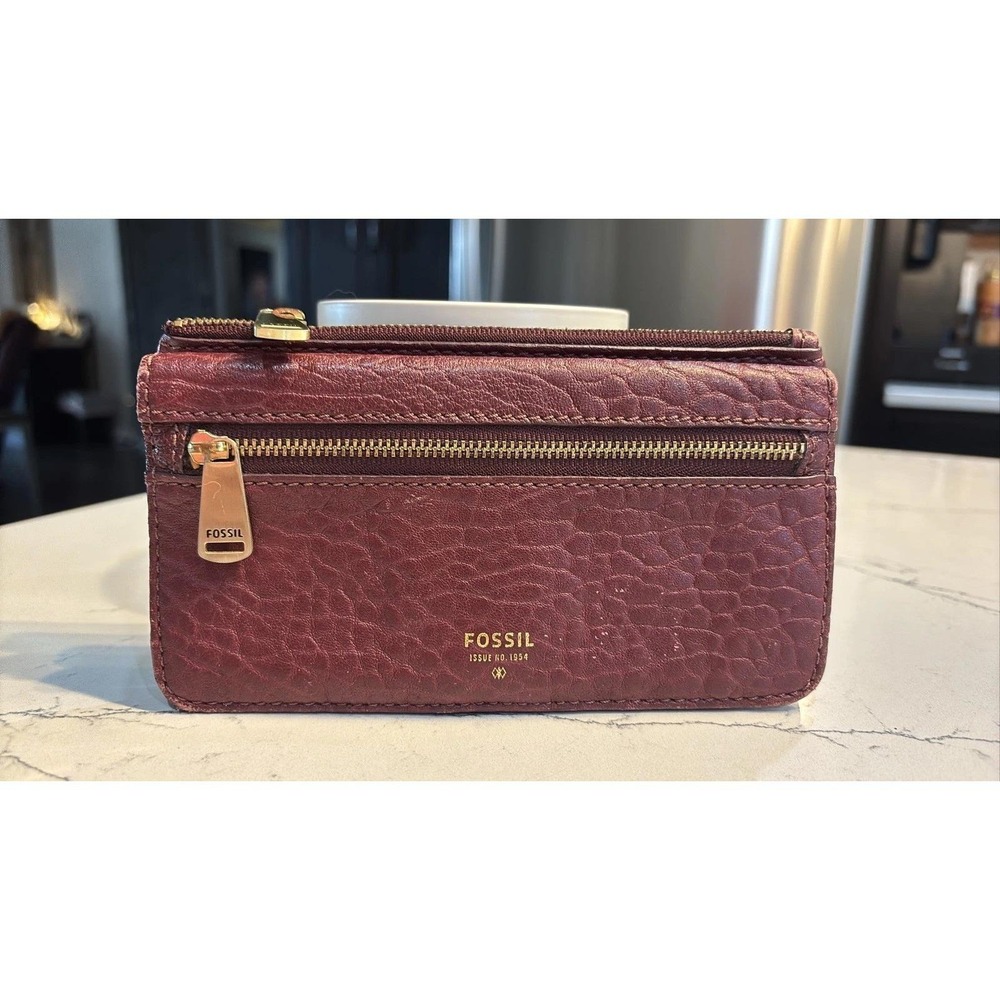 Fossil Burgundy Pebbled Leather Zip Card Case Wallet Style 1954